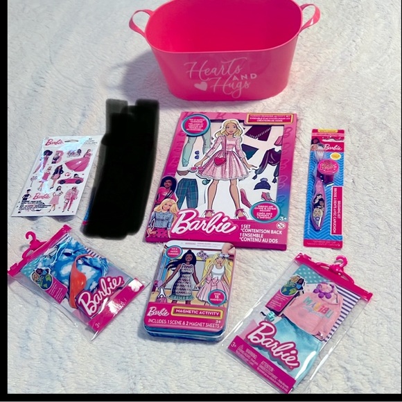 Barbie Bundle - Picture 2 of 6